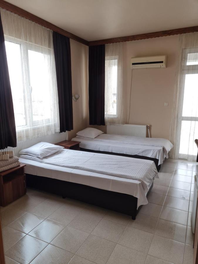 Family Hotel Zhelkovi - Olympia Kharmanli Luaran gambar