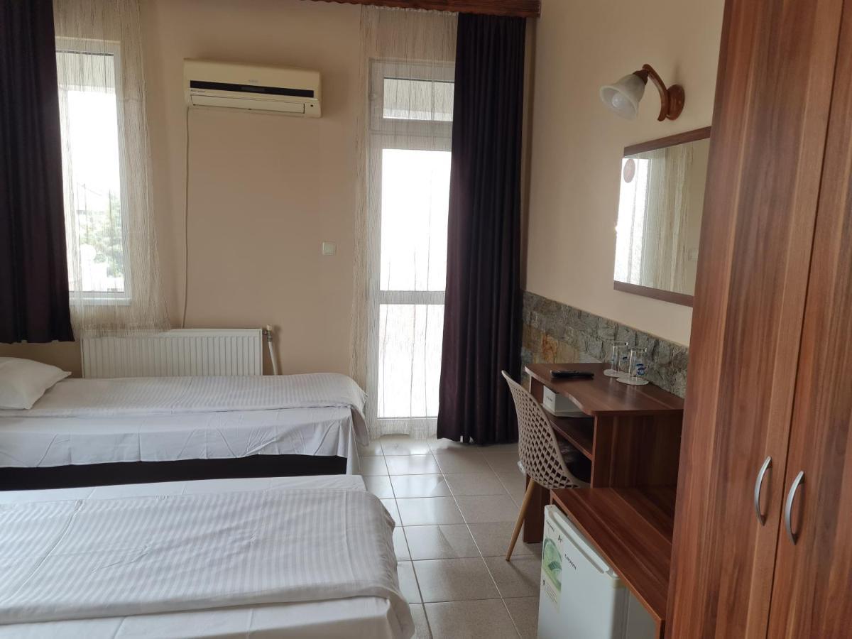 Family Hotel Zhelkovi - Olympia Kharmanli Luaran gambar