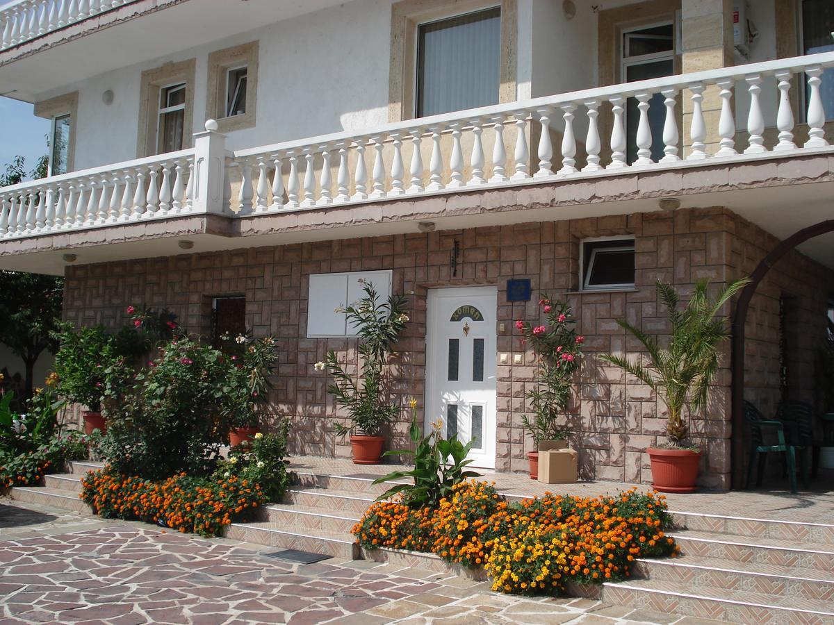 Family Hotel Zhelkovi - Olympia Kharmanli Luaran gambar